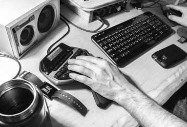 英超日本国脚与战犯照片合影，在华英国球迷向俱乐部抗议：请真诚道歉，并表明永远反法西斯立场